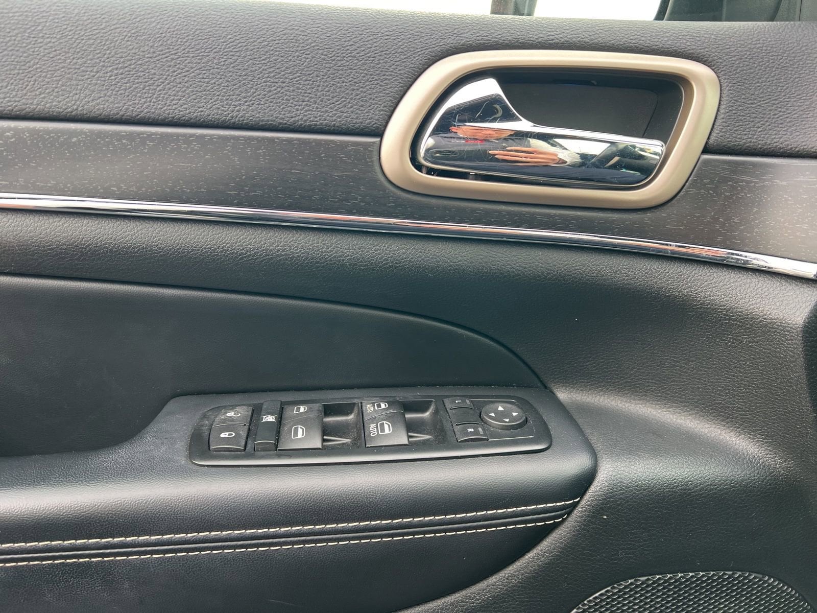 Thumbnail: 2015 Jeep Grand Cherokee - 23