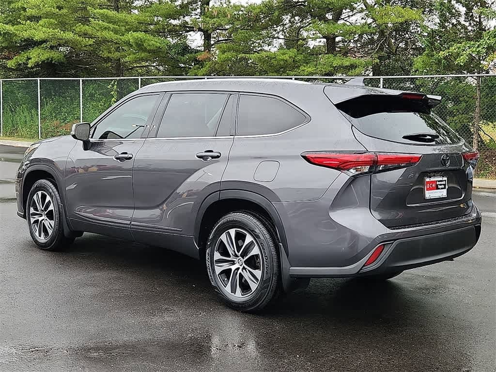 Thumbnail: 2021 Toyota Highlander - 6