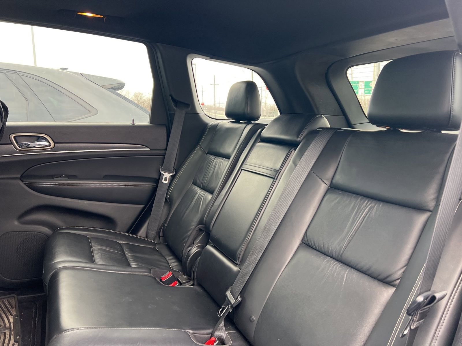 Thumbnail: 2015 Jeep Grand Cherokee - 15