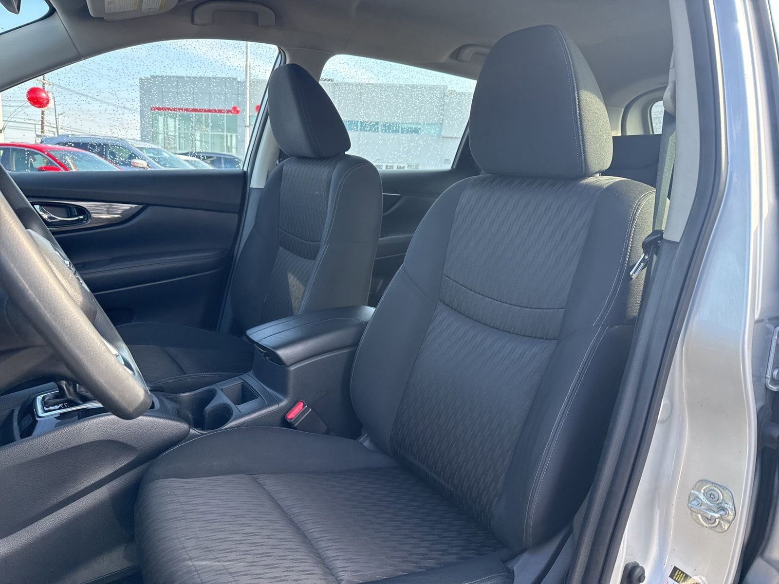 Thumbnail: 2018 Nissan Rogue - 17