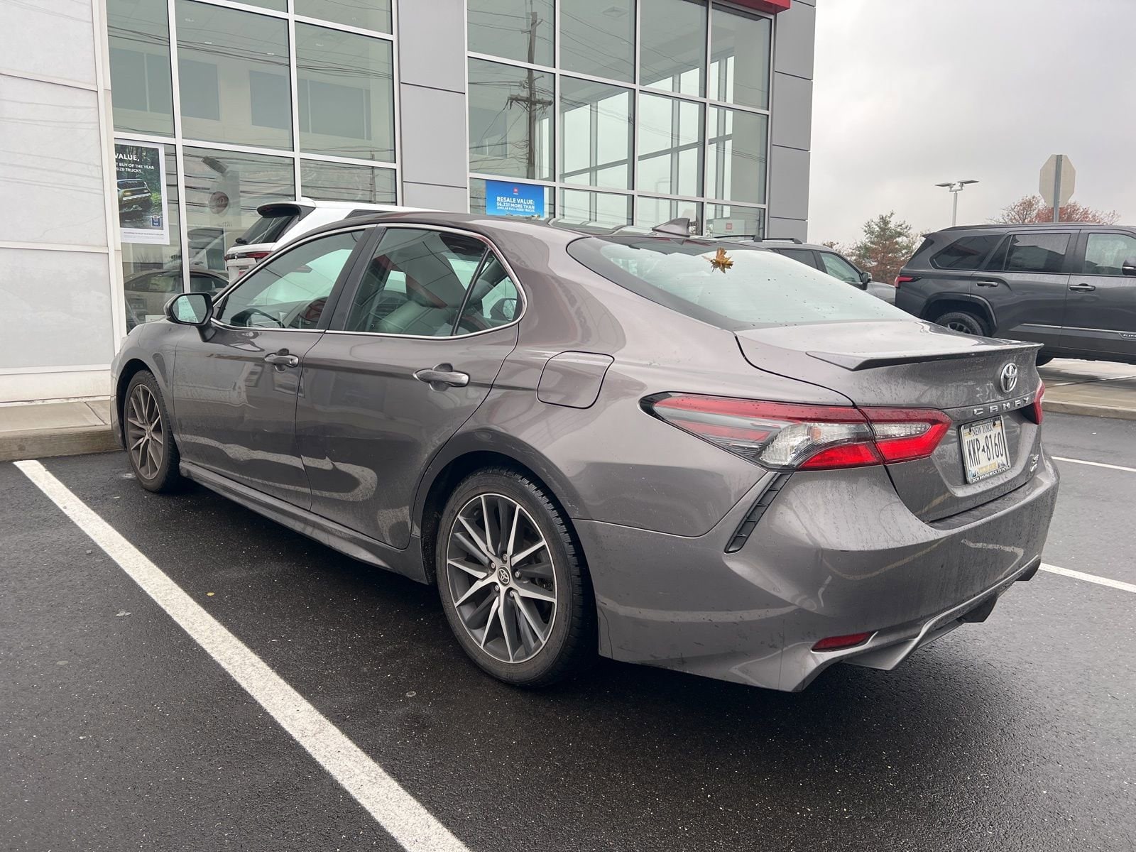 Thumbnail: 2021 Toyota Camry - 3