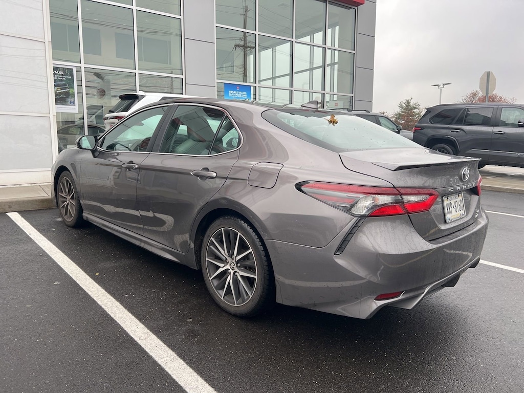Used 2021 Toyota Camry SE Sedan