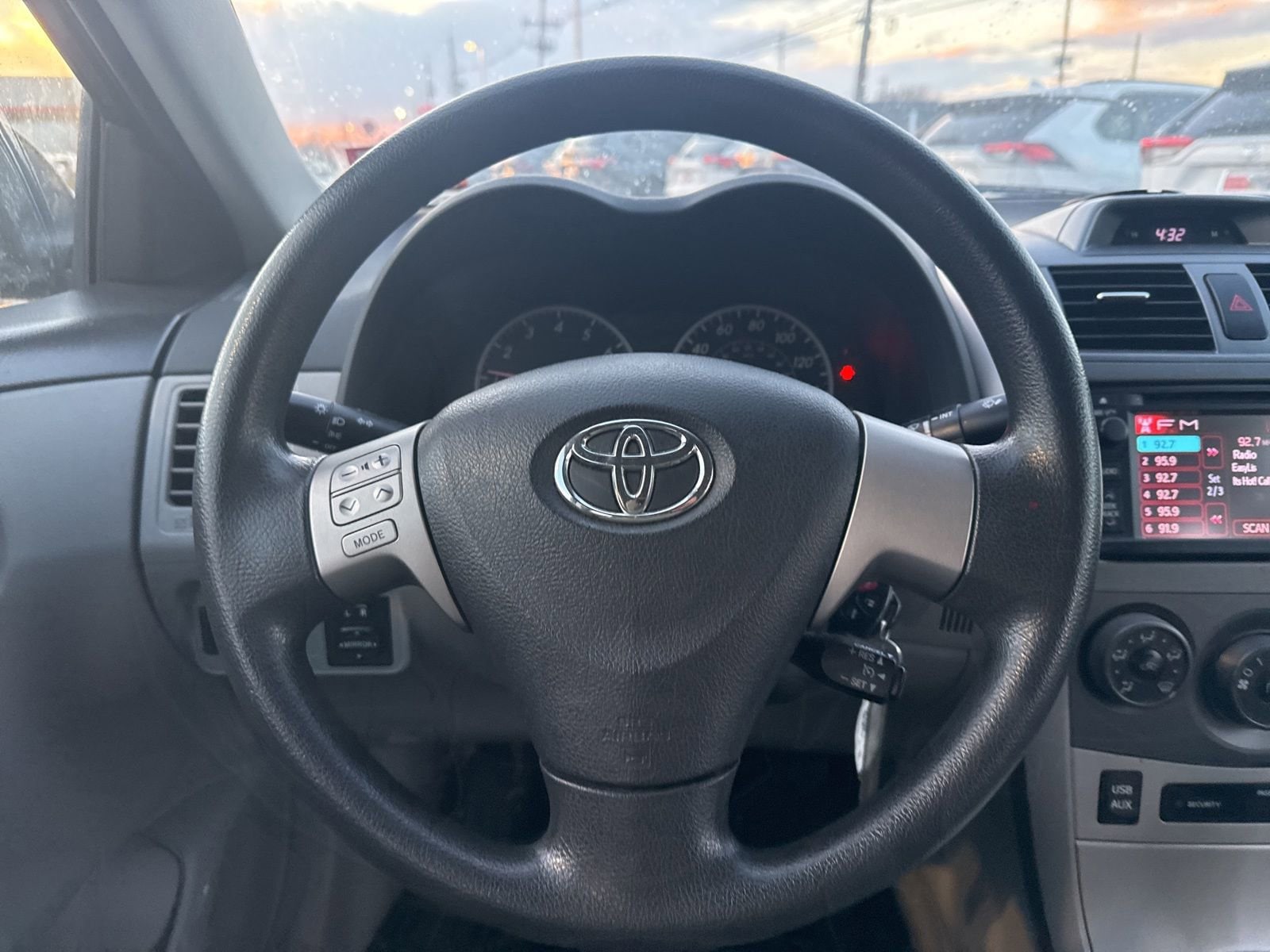 Thumbnail: 2013 Toyota Corolla - 16