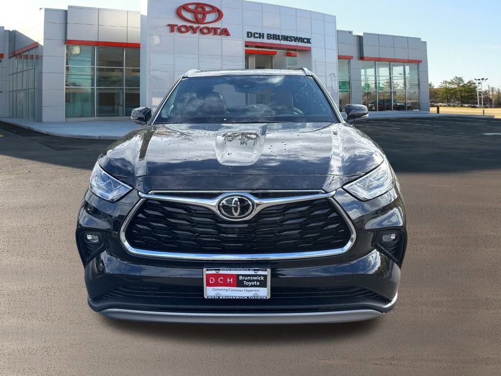 Thumbnail: 2025 Toyota Highlander - 2