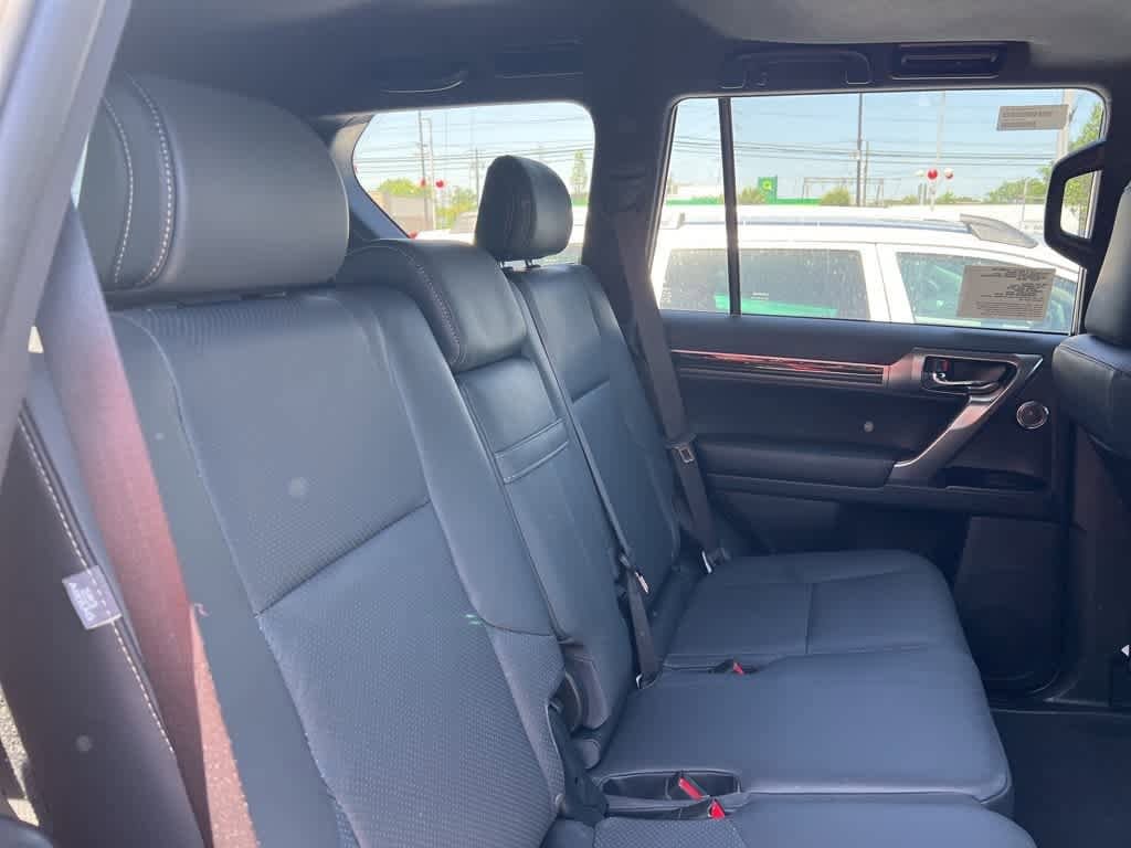 Thumbnail: 2022 Lexus GX - 19