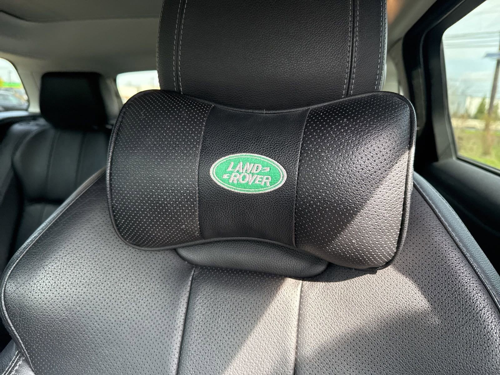 Thumbnail: 2019 Land Rover Range Rover Evoque - 24