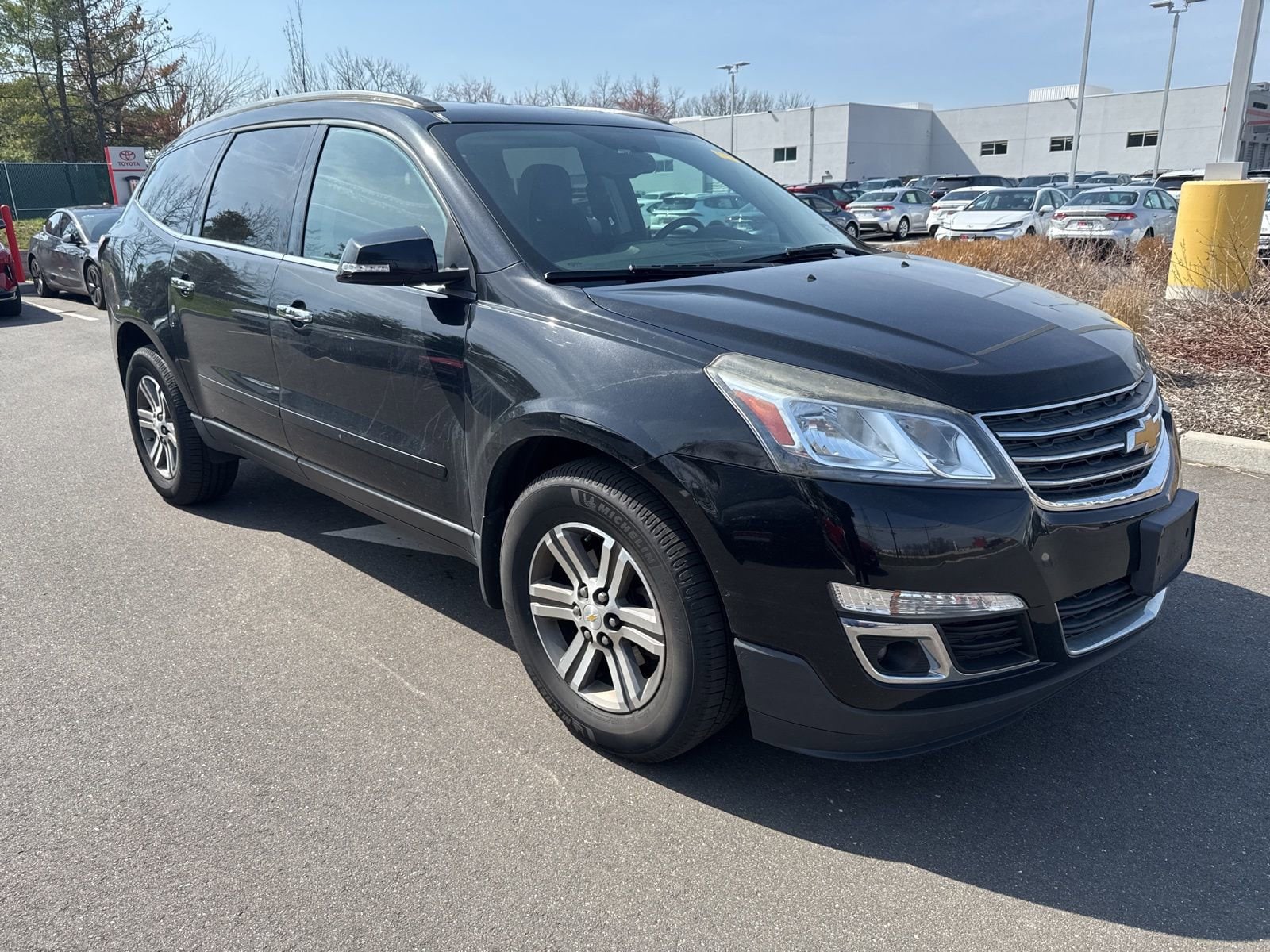 Thumbnail: 2017 Chevrolet Traverse - 3