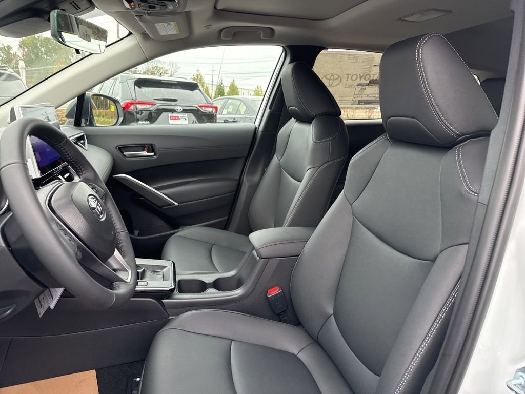 Thumbnail: 2026 Toyota Corolla Cross - 12