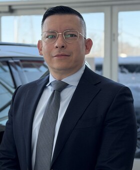 Staff member Ruben Arcila from ID_88da52