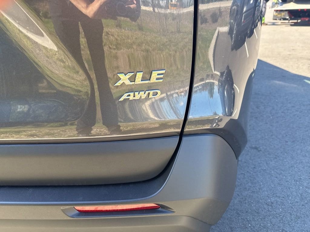 Thumbnail: 2025 Toyota RAV4 - 7