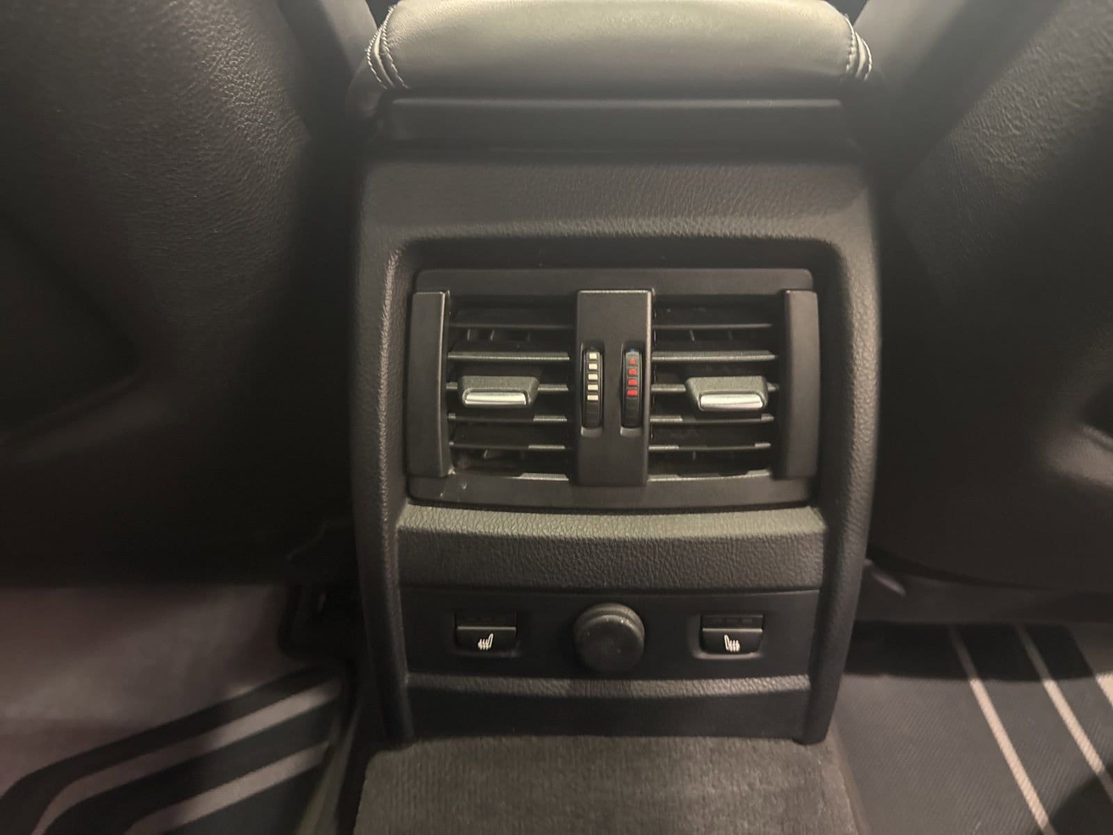 Thumbnail: 2015 BMW M3 - 32