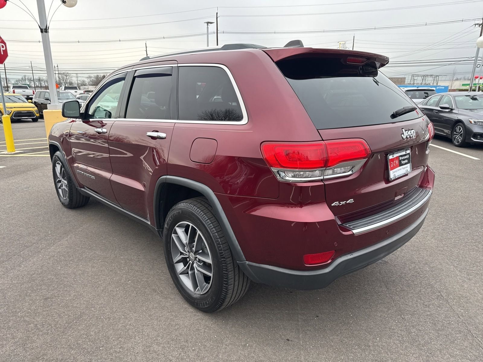 Thumbnail: 2018 Jeep Grand Cherokee - 17