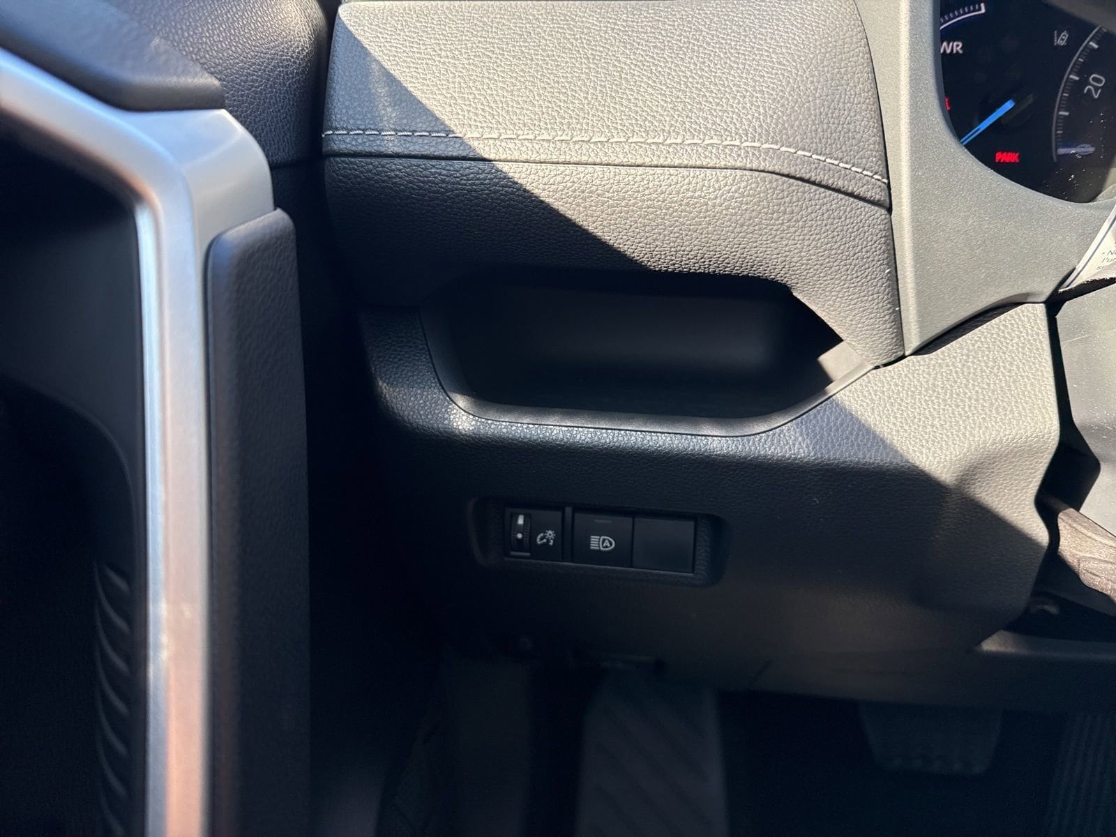 Thumbnail: 2025 Toyota RAV4 - 22