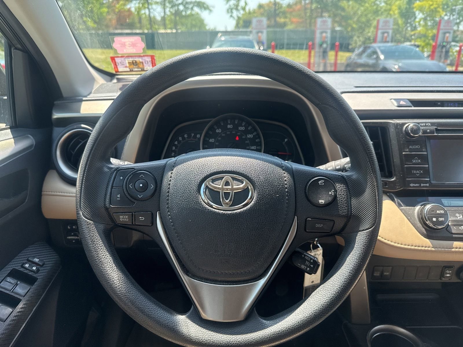 Thumbnail: 2013 Toyota RAV4 - 23