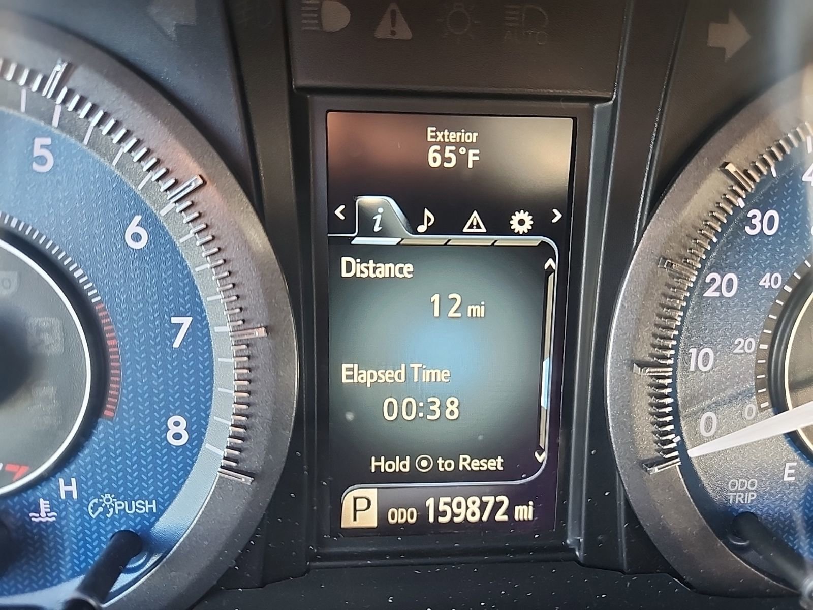 Thumbnail: 2015 Toyota Sienna - 16