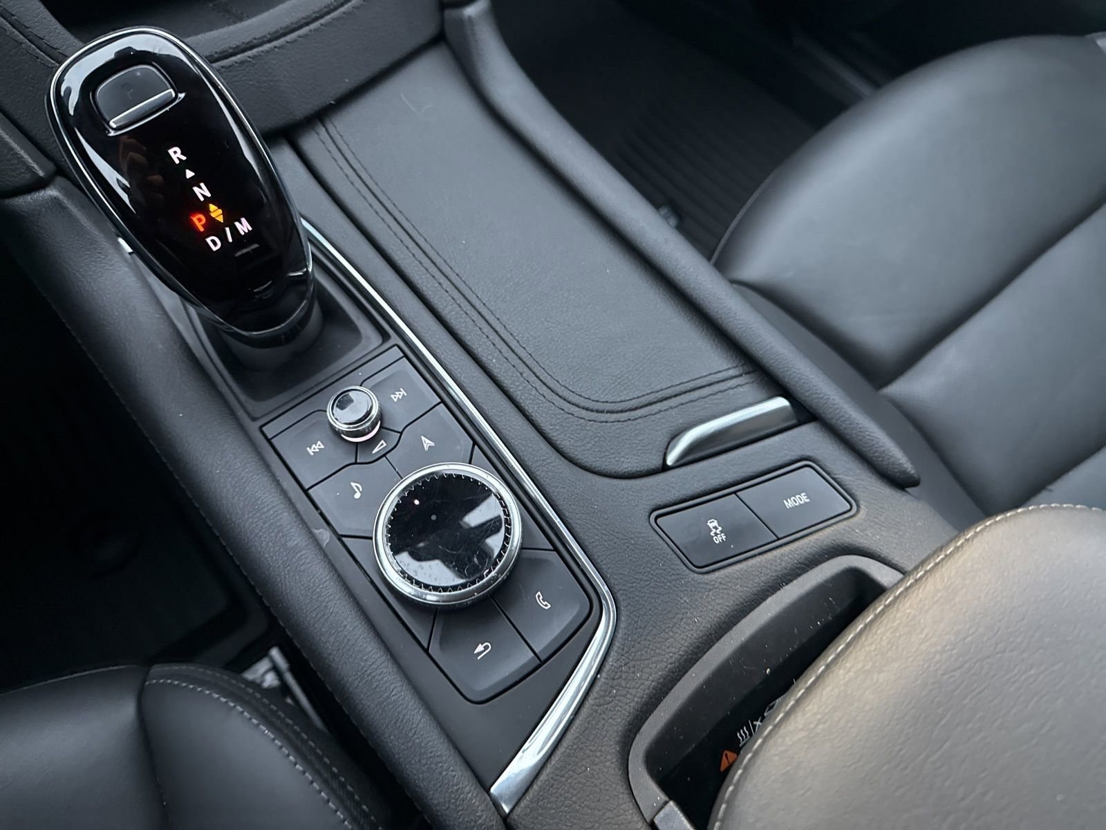 Thumbnail: 2023 Cadillac XT5 - 33