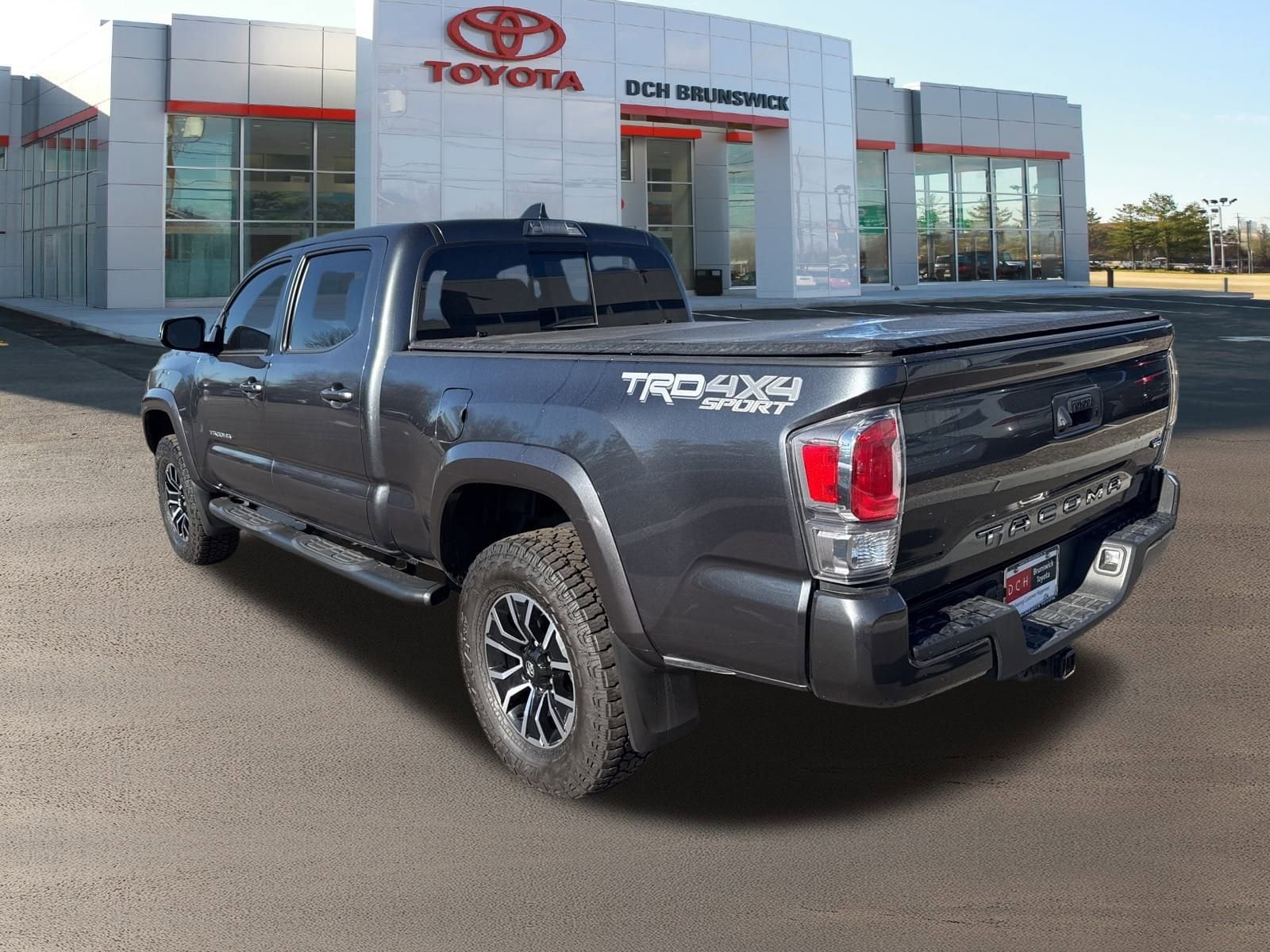 Thumbnail: 2022 Toyota Tacoma - 15