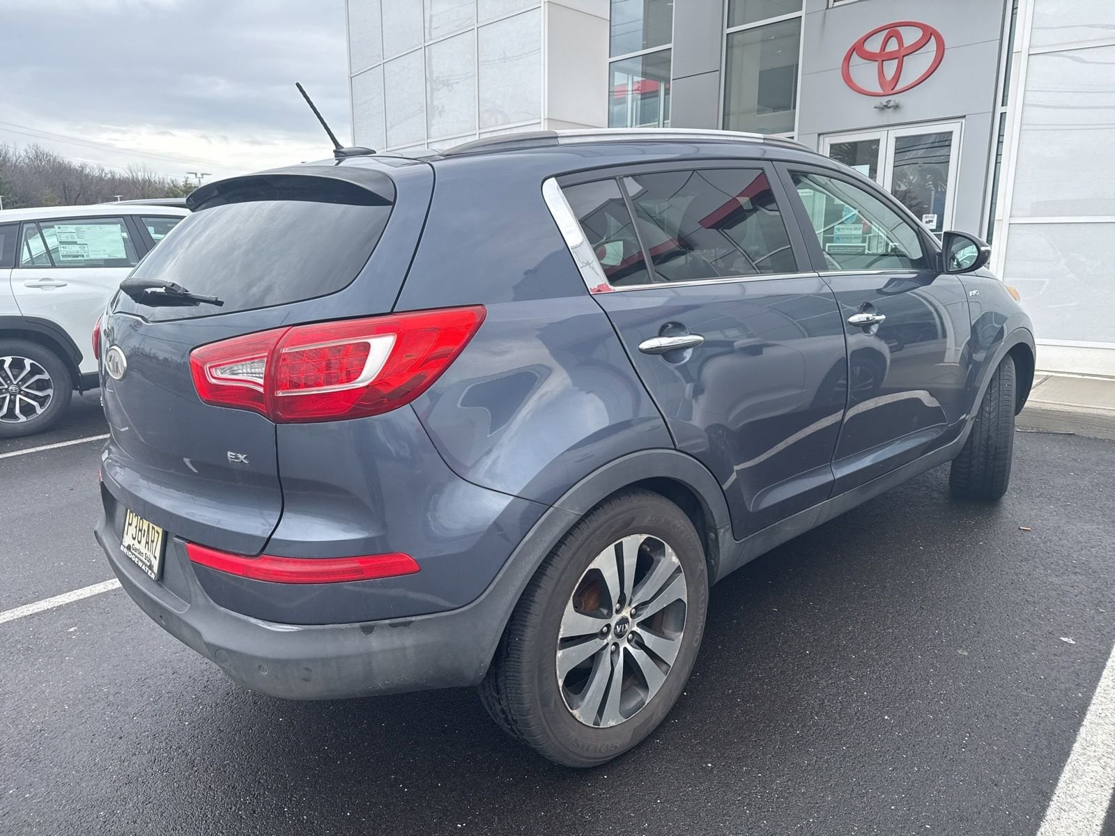 Thumbnail: 2011 Kia Sportage - 13