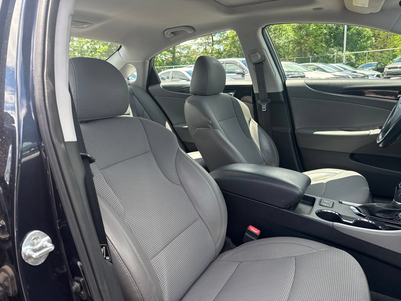 Thumbnail: 2014 Hyundai Sonata - 21
