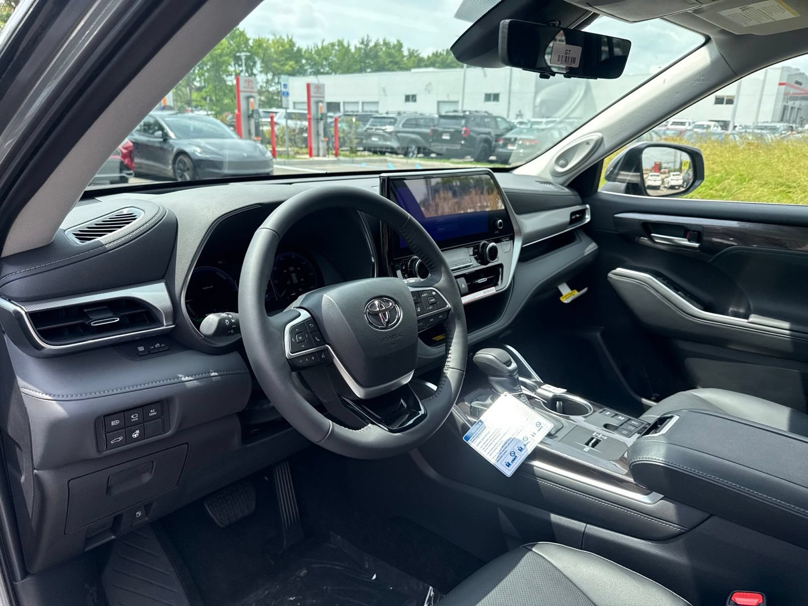 Thumbnail: 2026 Toyota Highlander - 12