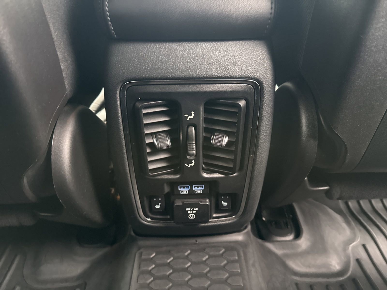 Thumbnail: 2018 Jeep Grand Cherokee - 24