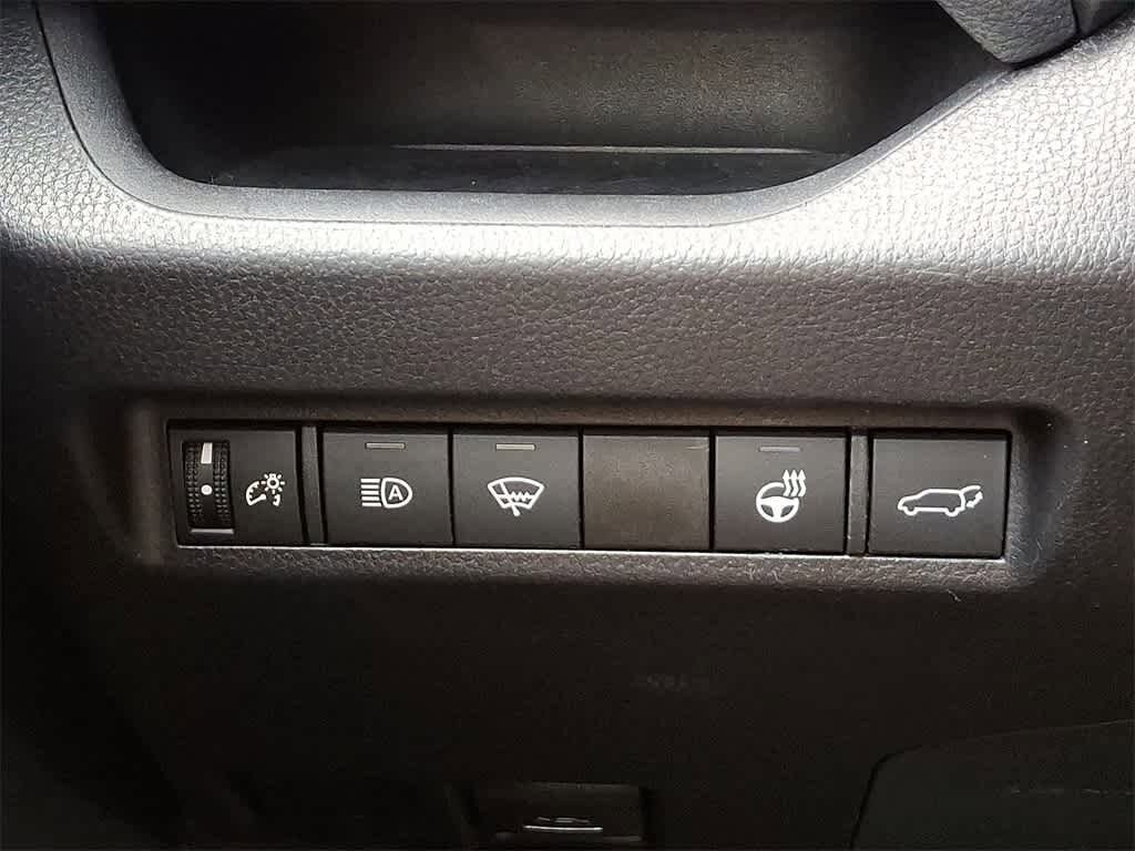 2021 Toyota RAV4 XLE Premium 31