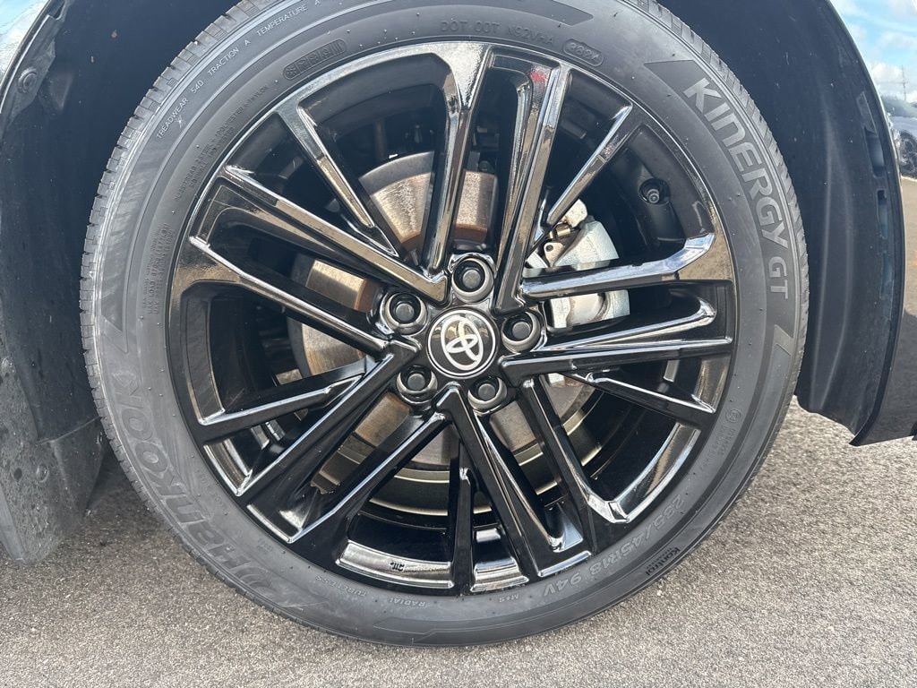 Thumbnail: 2025 Toyota Camry - 15