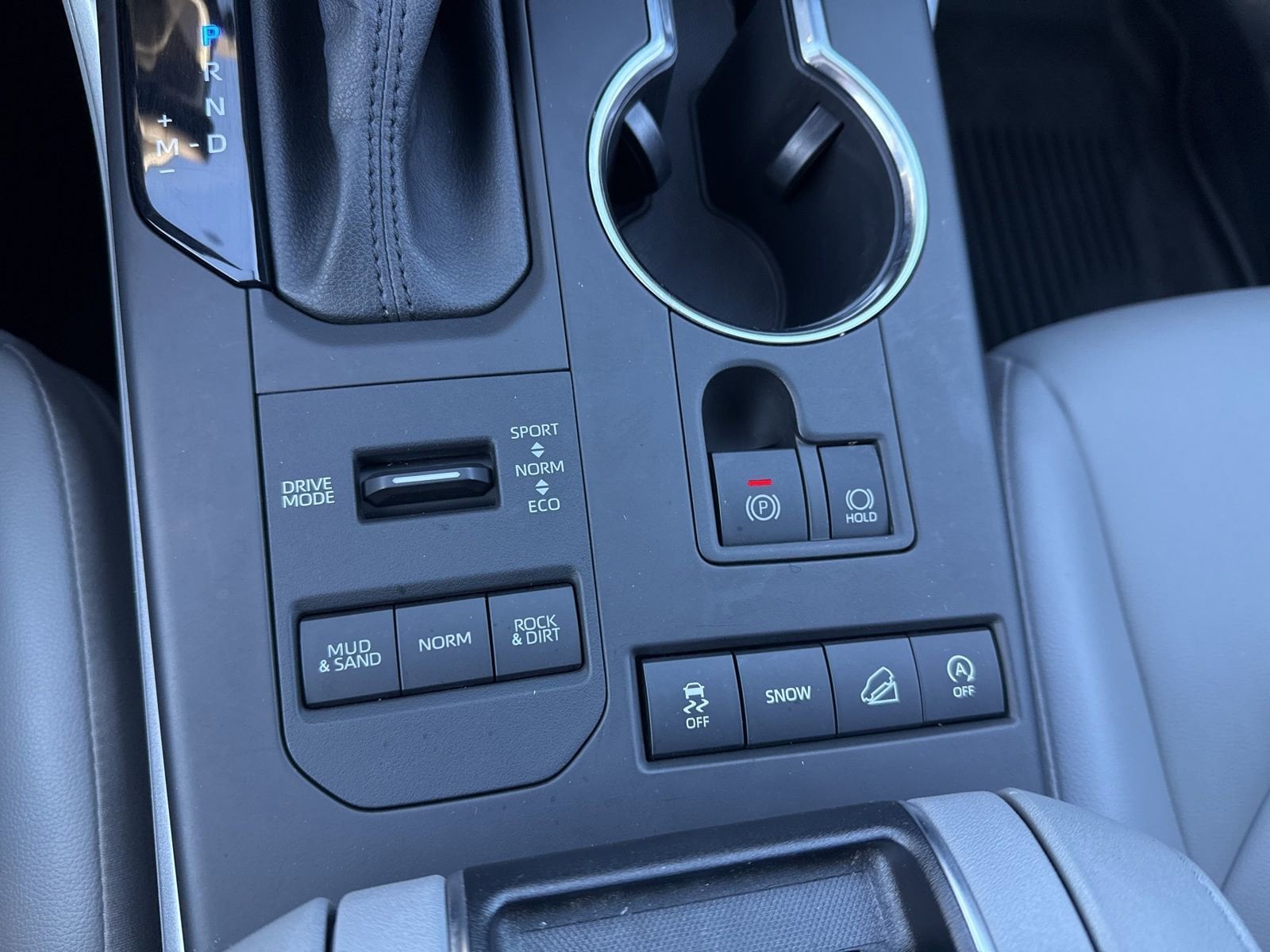 Thumbnail: 2022 Toyota Highlander - 30