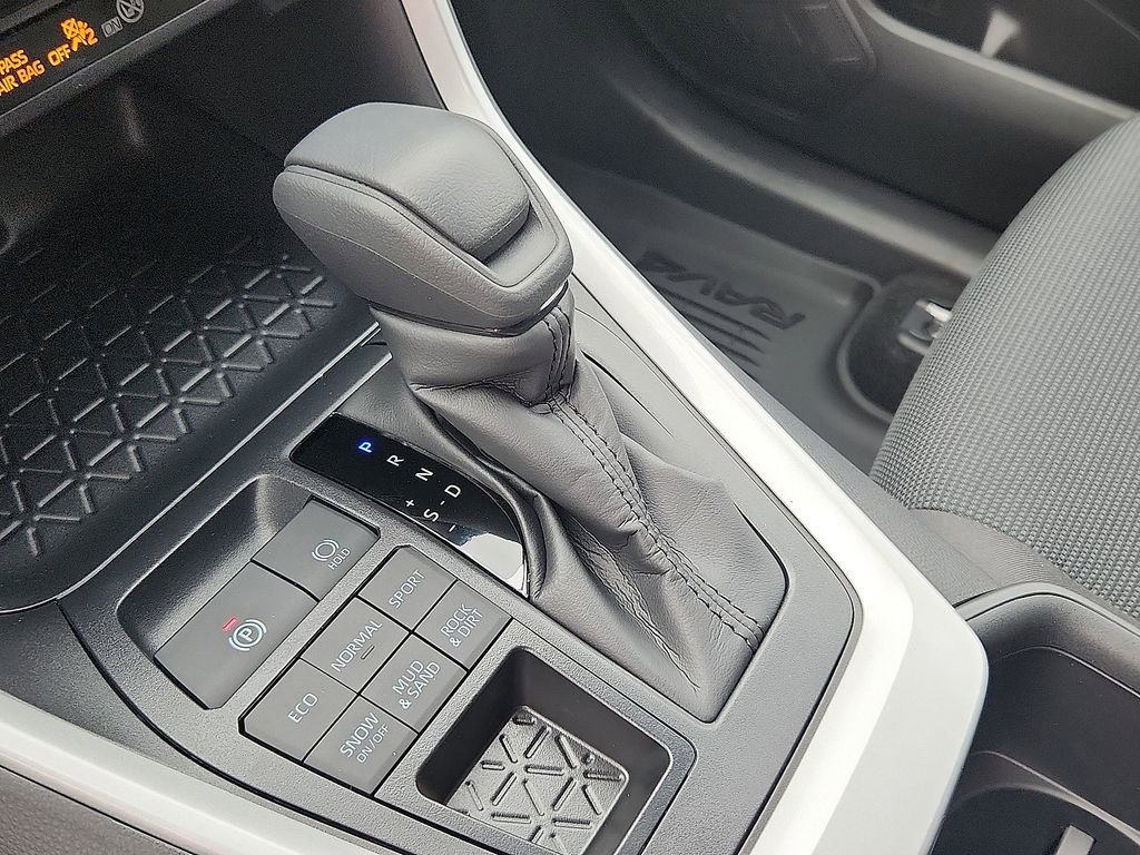 Thumbnail: 2025 Toyota RAV4 - 11