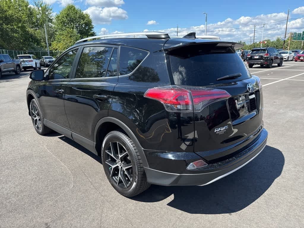 Thumbnail: 2016 Toyota RAV4 - 3