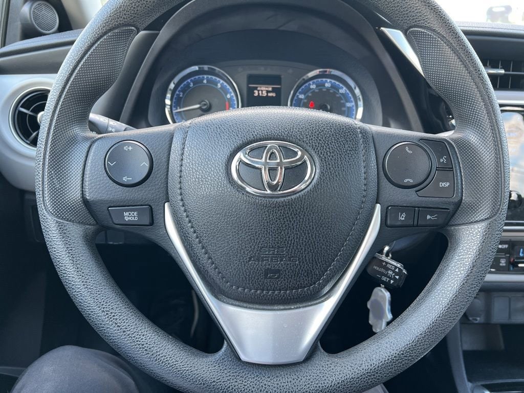 Thumbnail: 2018 Toyota Corolla - 17