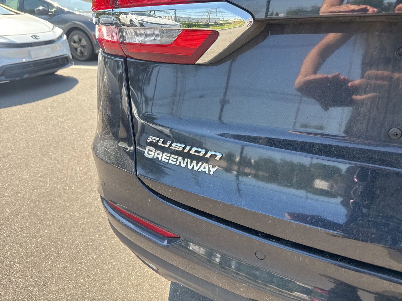Thumbnail: 2020 Ford Fusion - 16