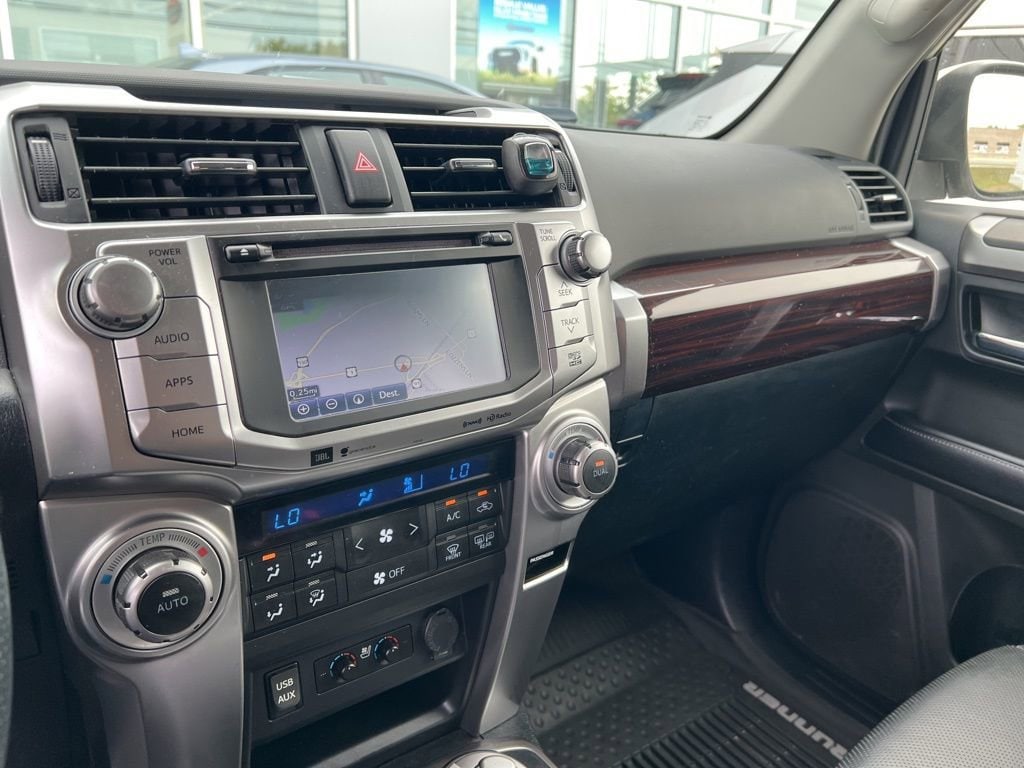 Thumbnail: 2018 Toyota 4Runner - 22