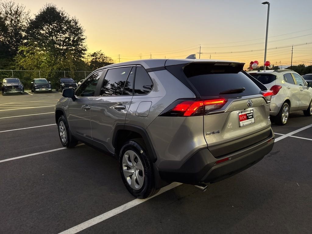 Thumbnail: 2024 Toyota RAV4 - 13