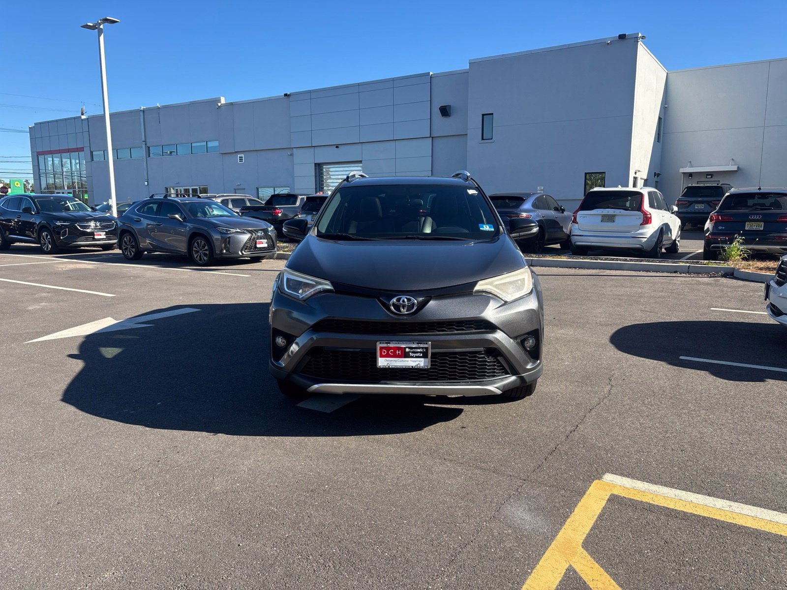 Used 2016 Toyota RAV4 SE with VIN JTMJFREV4GJ101784 for sale in North Brunswick Township, NJ