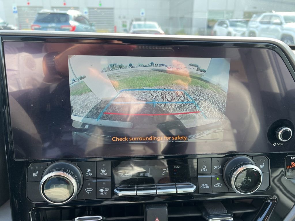 Thumbnail: 2023 Toyota Highlander - 6