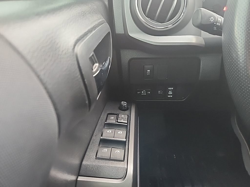 Thumbnail: 2022 Toyota Tacoma - 20