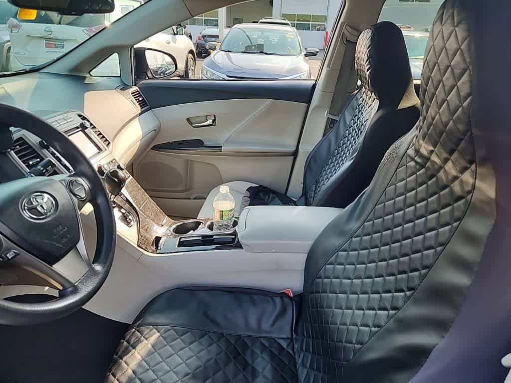Thumbnail: 2013 Toyota Venza - 14