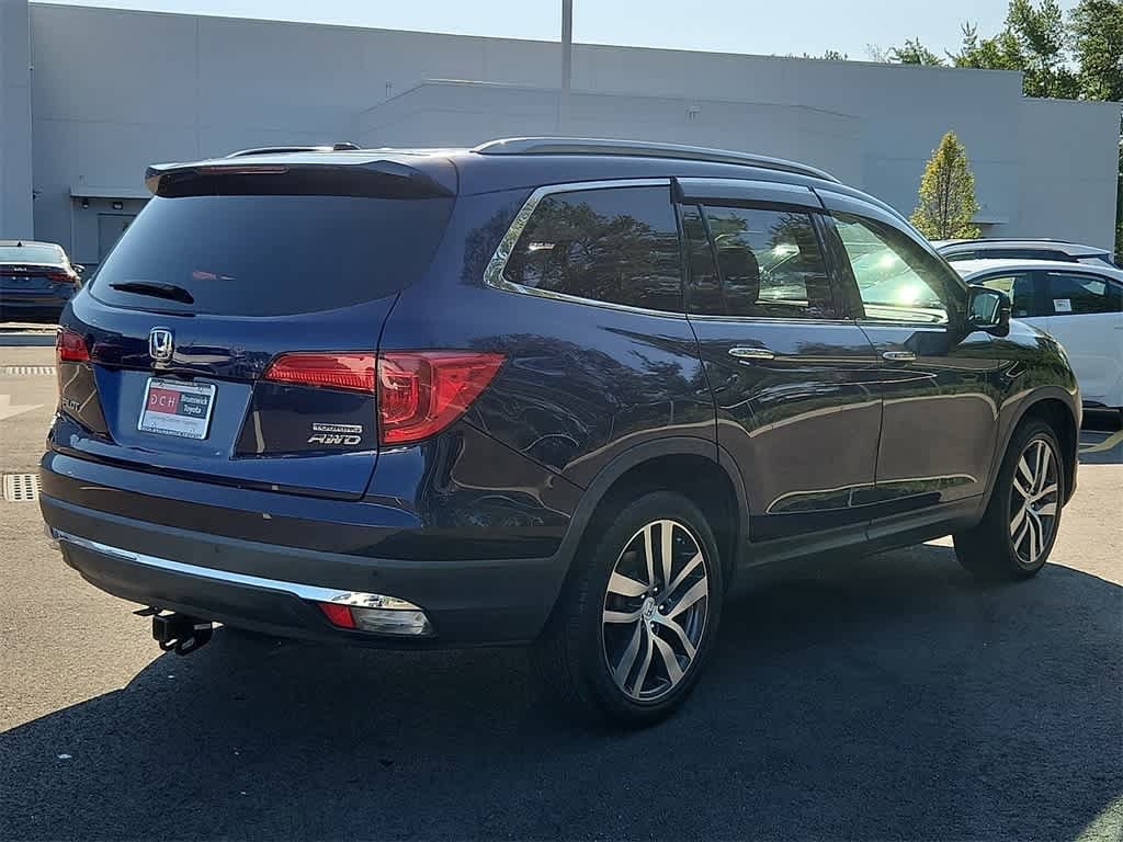 Thumbnail: 2017 Honda Pilot - 4