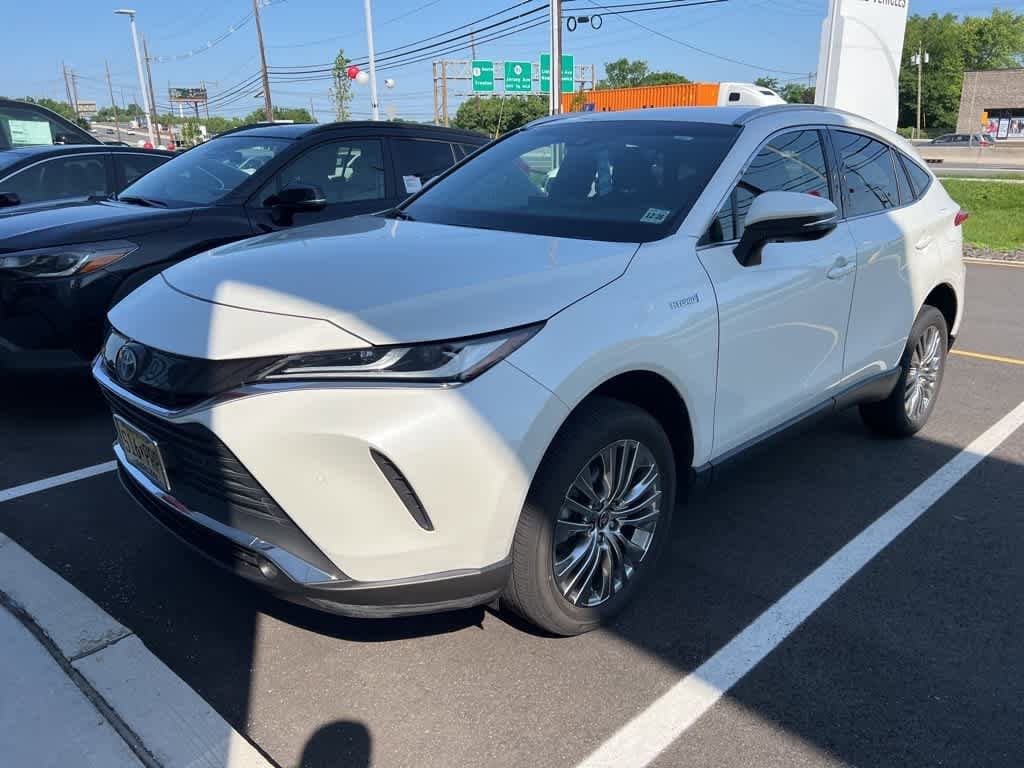 Thumbnail: 2021 Toyota Venza - 3