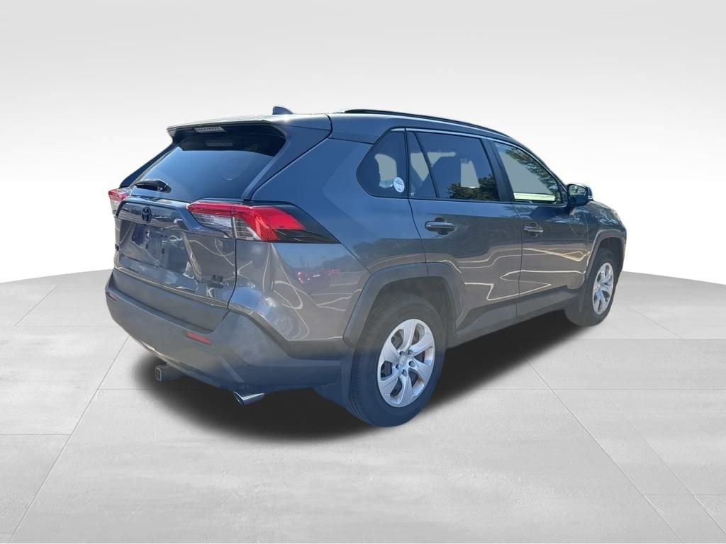 Thumbnail: 2019 Toyota RAV4 - 3