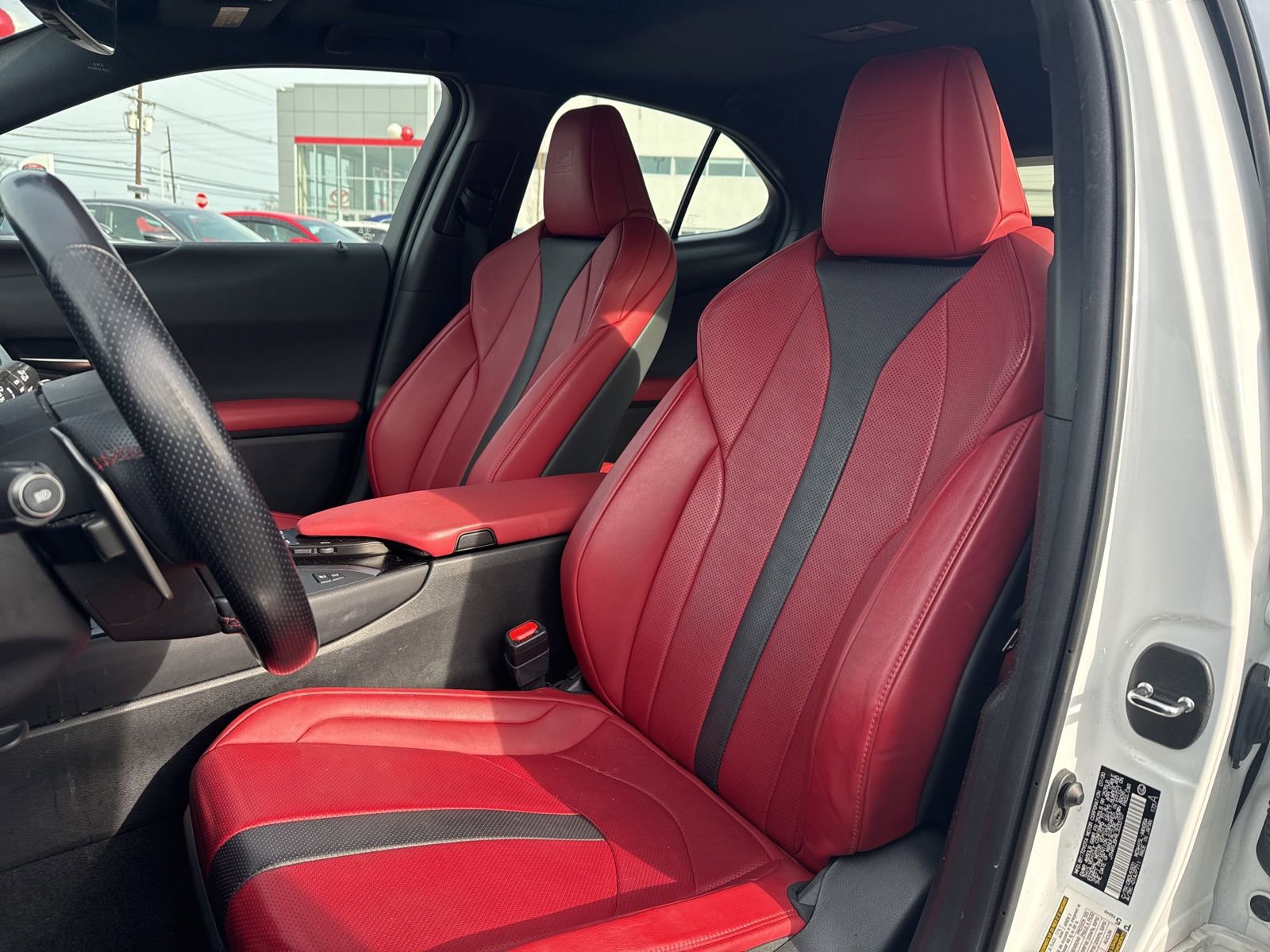 Thumbnail: 2020 Lexus UX - 18