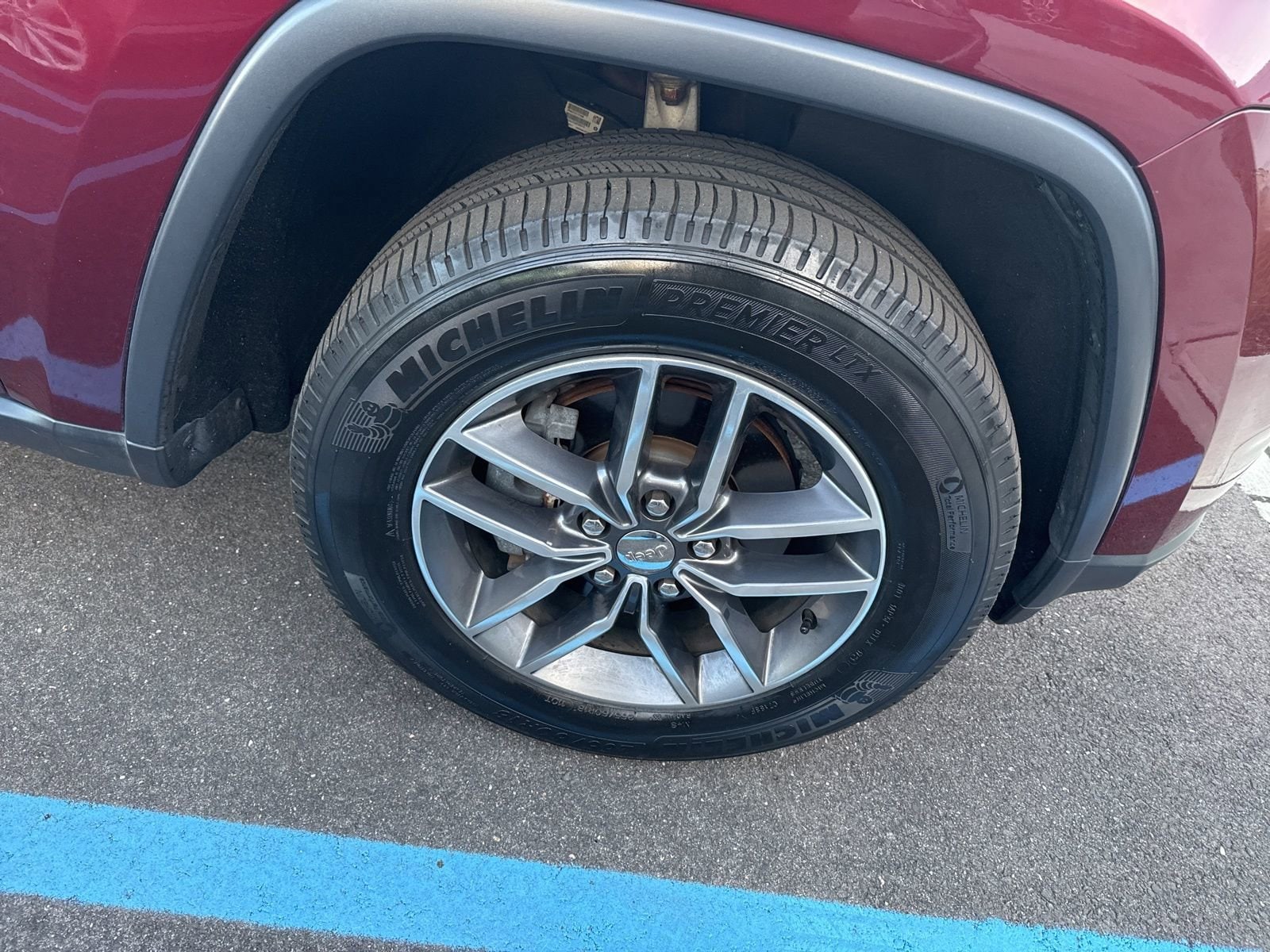 Thumbnail: 2018 Jeep Grand Cherokee - 17