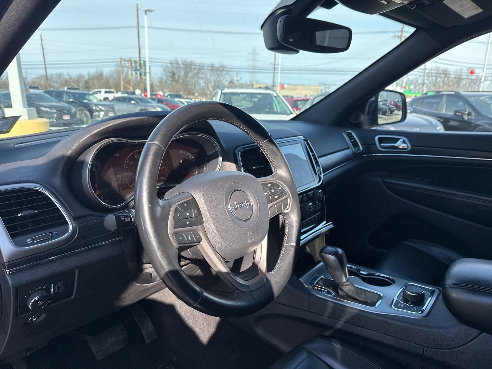 Thumbnail: 2019 Jeep Grand Cherokee - 17