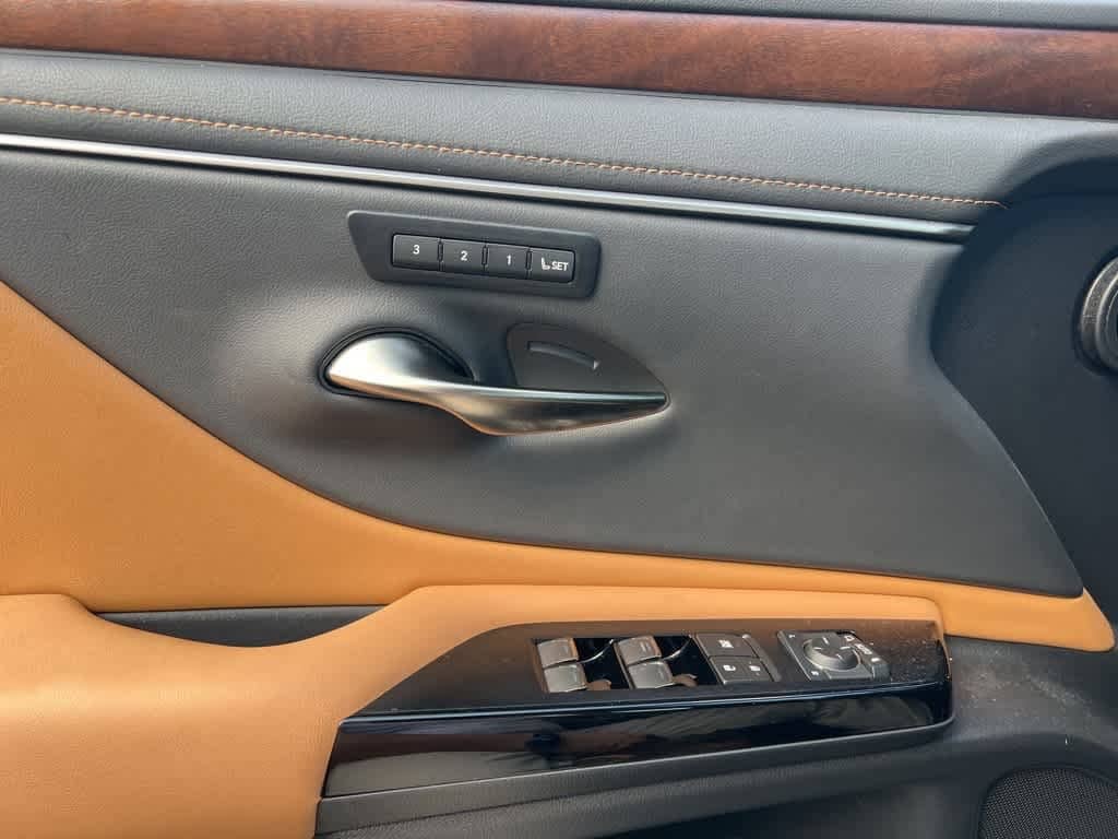 Thumbnail: 2024 Lexus ES - 27
