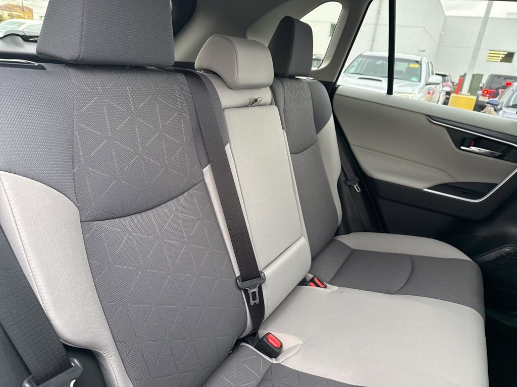 Thumbnail: 2025 Toyota RAV4 - 15