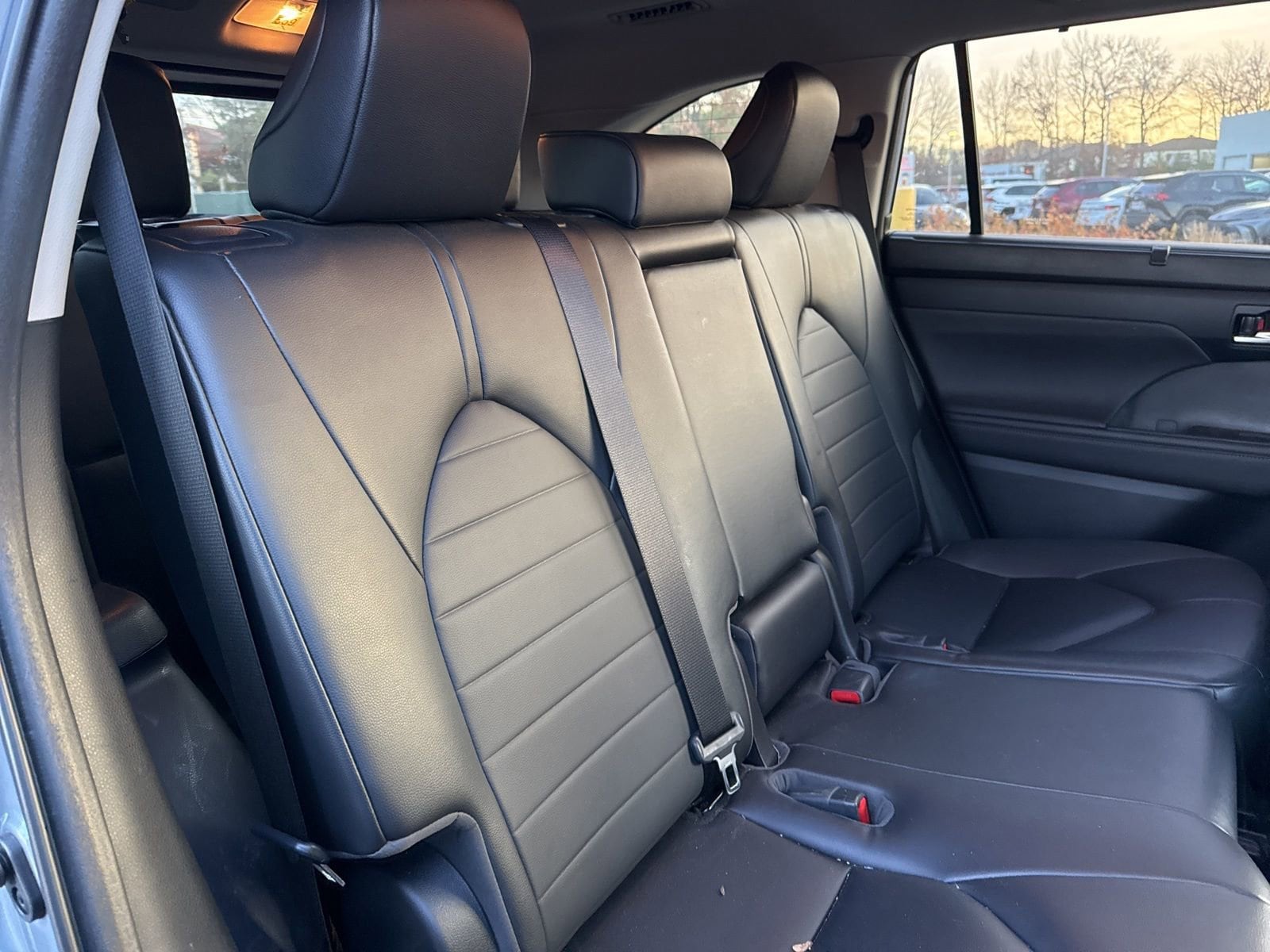 Thumbnail: 2023 Toyota Highlander - 24