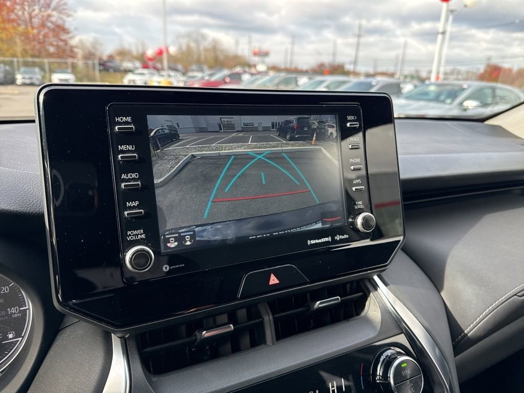 Thumbnail: 2021 Toyota Venza - 28