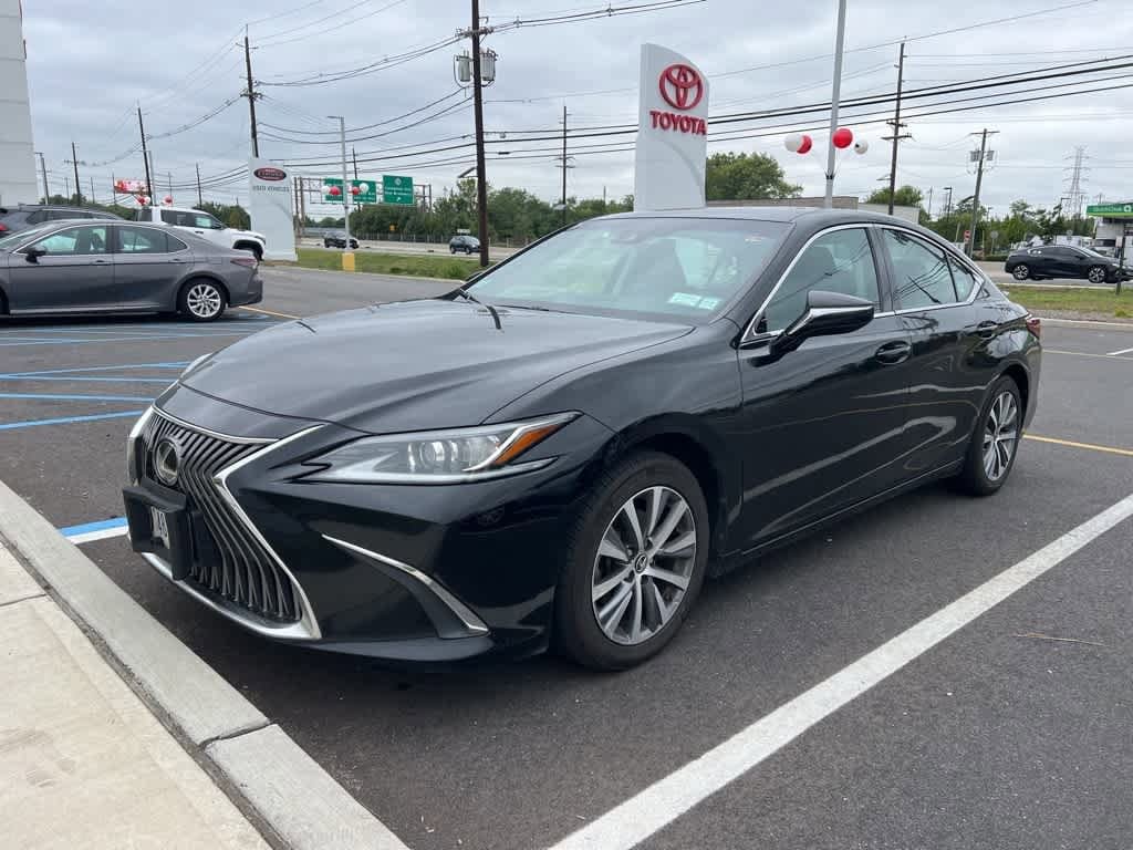 Thumbnail: 2020 Lexus ES - 1