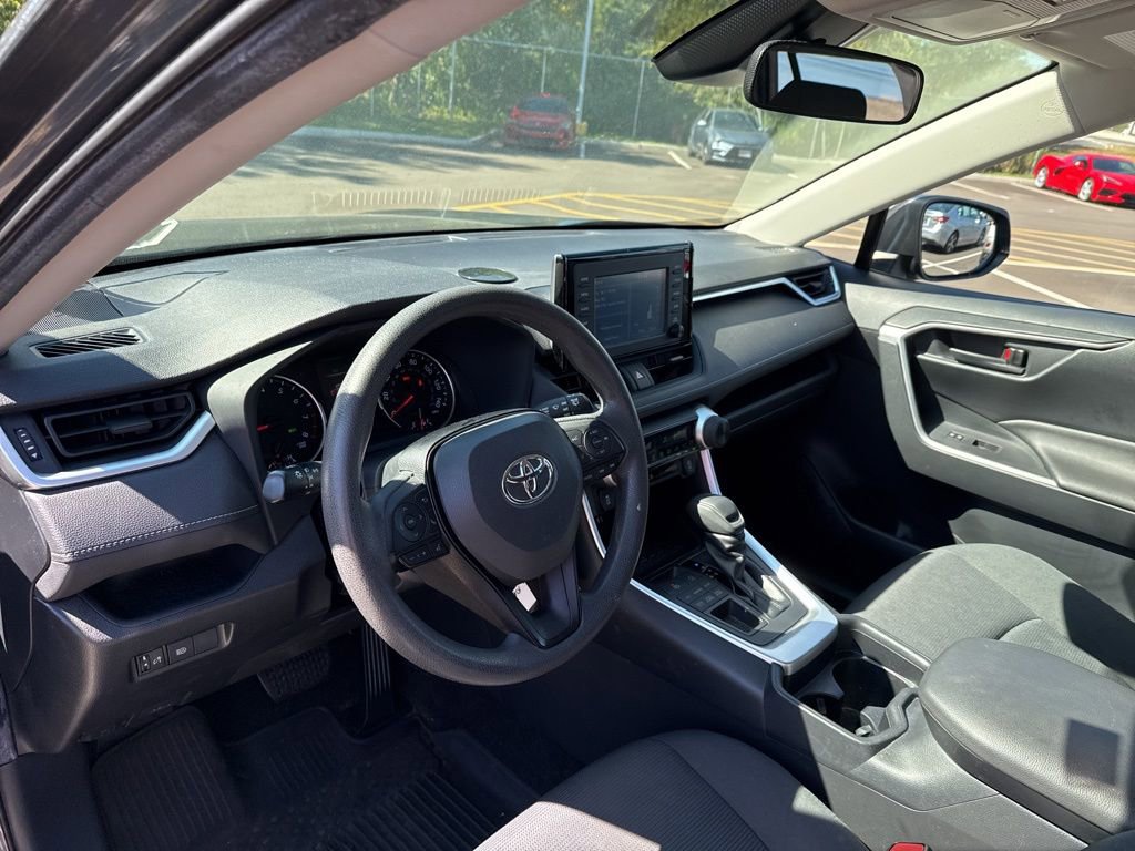 Thumbnail: 2019 Toyota RAV4 - 17